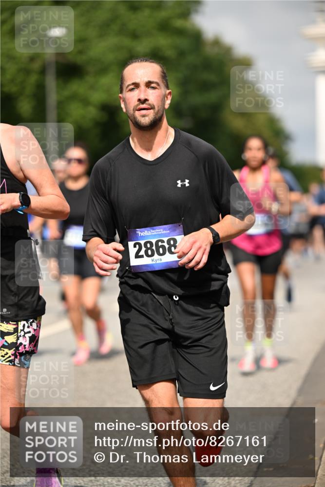 29.06.2025 - hella hamburg halbmarathon Dr. Thomas Lammeyer http://msf.ph/oto/8267161 29.06.2025 10:14:57 Kennedybrücke 1548, 1781, 2868, 4287, 5182, 5440, 5653, 5806, 8171, 8561, 8807, 8810, 10196, 11149 meine-sportfotos.de