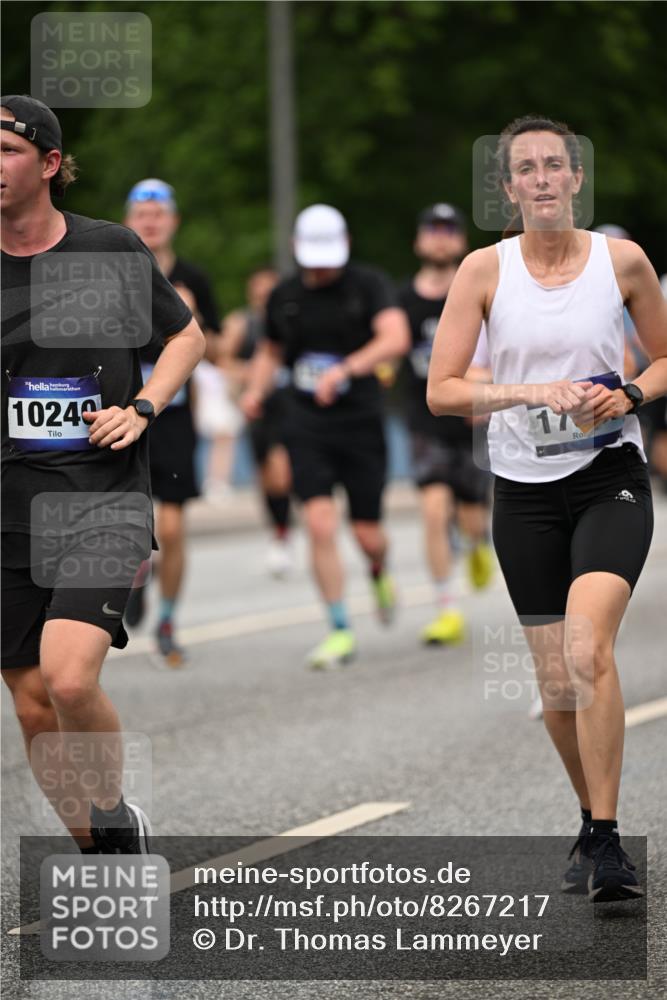 29.06.2025 - hella hamburg halbmarathon Dr. Thomas Lammeyer http://msf.ph/oto/8267217 29.06.2025 10:35:39 Kennedybrücke 1235, 1547, 1844, 2831, 2832, 3281, 3396, 3424, 3571, 3681, 4877, 4953, 5165, 5350, 5846, 5965, 6078, 6160, 6344, 6573, 6640, 7120, 8806, 8812, 8941, 9078, 9104, 9183, 9478, 9883, 10148, 10240, 10435, 10586, 10653, 11178 meine-sportfotos.de