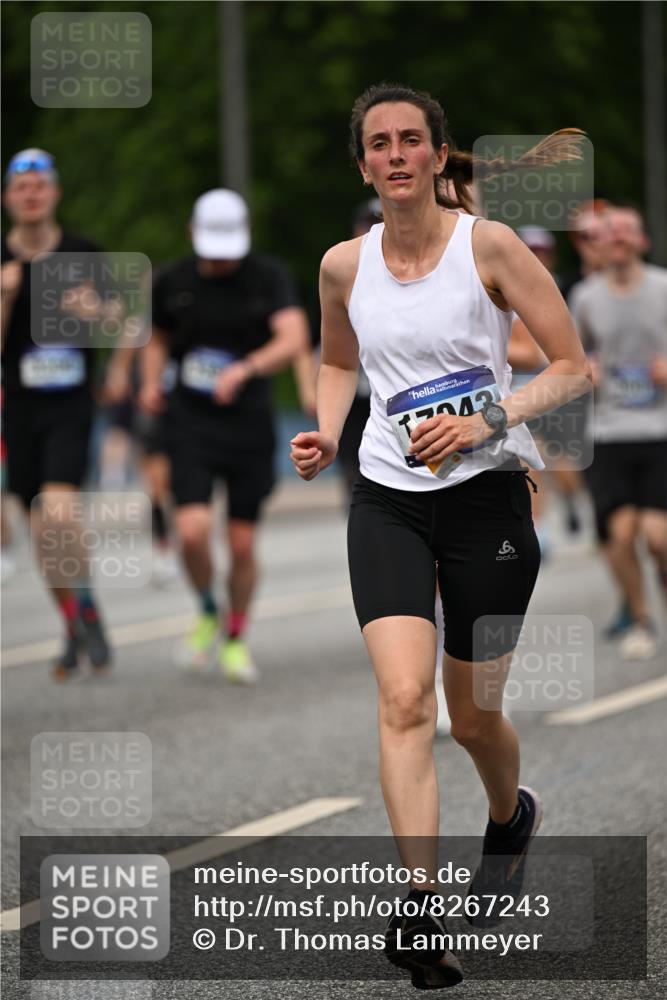 29.06.2025 - hella hamburg halbmarathon Dr. Thomas Lammeyer http://msf.ph/oto/8267243 29.06.2025 10:35:39 Kennedybrücke 1235, 1547, 1844, 2831, 2832, 3281, 3396, 3424, 3571, 3681, 4877, 4953, 5165, 5350, 5846, 5965, 6078, 6160, 6344, 6573, 6640, 7120, 8806, 8812, 8941, 9078, 9104, 9183, 9478, 9883, 10148, 10240, 10435, 10586, 10653, 11178 meine-sportfotos.de