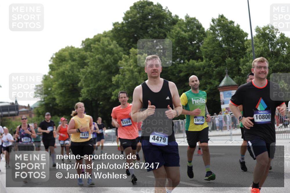 29.06.2025 - hella hamburg halbmarathon Jannik Wohlers http://msf.ph/oto/8267247 29.06.2025 10:33:34 Lombardsbrücke 1417, 1705, 1787, 1896, 2265, 2482, 2496, 2526, 2933, 3264, 3340, 3345, 3829, 3848, 4479, 4807, 4942, 5561, 5566, 5584, 5691, 5821, 5822, 5887, 6364, 6515, 6516, 6956, 7027, 7565, 8202, 8277, 8375, 8377, 8383, 8401, 9094, 9875, 9995, 10007, 10071, 10561, 10800, 11092, 11111, 11237, 11338, 11432, 11642, 12330, 12562, 12835, 13401, 13485, 13535, 13741, 13934, 14032, 14058, 14873, 14919, 15792, 15845, 16115, 16578, 17440, 17953, 19145, 19164 meine-sportfotos.de
