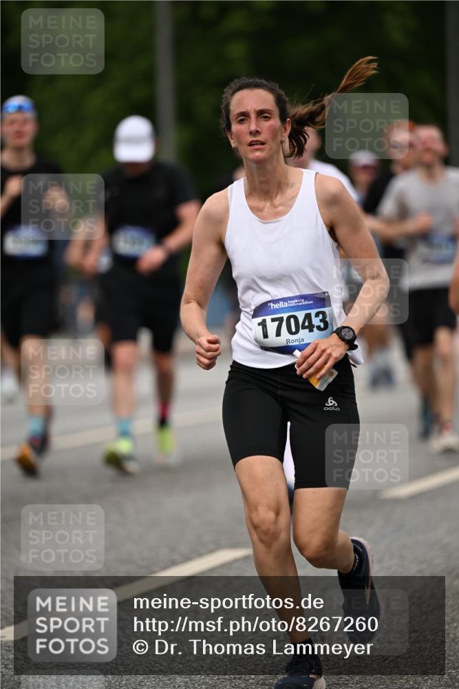 29.06.2025 - hella hamburg halbmarathon Dr. Thomas Lammeyer http://msf.ph/oto/8267260 29.06.2025 10:35:40 Kennedybrücke 1235, 1547, 1844, 2831, 2832, 3396, 3424, 3571, 3681, 4877, 4953, 5165, 5350, 5846, 5965, 6078, 6160, 6344, 6573, 6640, 7120, 8806, 8812, 8941, 9078, 9104, 9183, 9478, 9883, 10148, 10240, 10435, 10586, 10653, 11178 meine-sportfotos.de