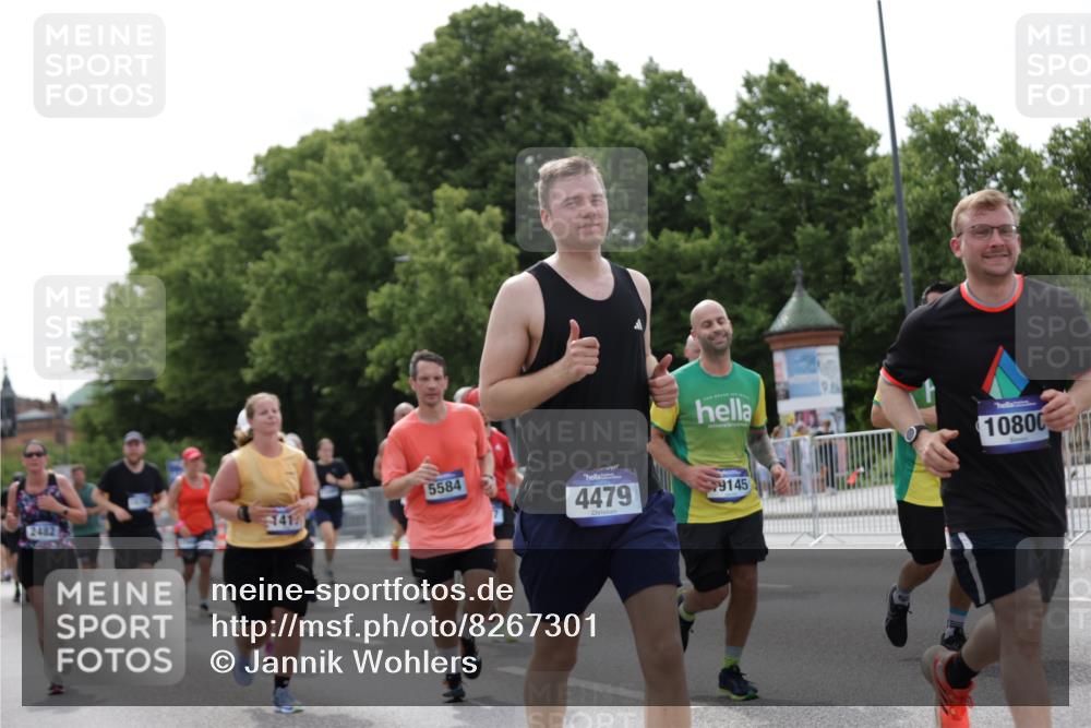 29.06.2025 - hella hamburg halbmarathon Jannik Wohlers http://msf.ph/oto/8267301 29.06.2025 10:33:34 Lombardsbrücke 1417, 1705, 1787, 1896, 2265, 2482, 2496, 2526, 2933, 3264, 3340, 3345, 3829, 3848, 4479, 4807, 4942, 5561, 5566, 5584, 5691, 5821, 5822, 5887, 6364, 6515, 6516, 6956, 7027, 7565, 8202, 8277, 8375, 8377, 8383, 8401, 9094, 9875, 9995, 10007, 10071, 10561, 10800, 11092, 11111, 11237, 11338, 11432, 11642, 12330, 12562, 12835, 13401, 13485, 13535, 13741, 13934, 14032, 14058, 14873, 14919, 15792, 15845, 16115, 16578, 17440, 17953, 19145, 19164 meine-sportfotos.de