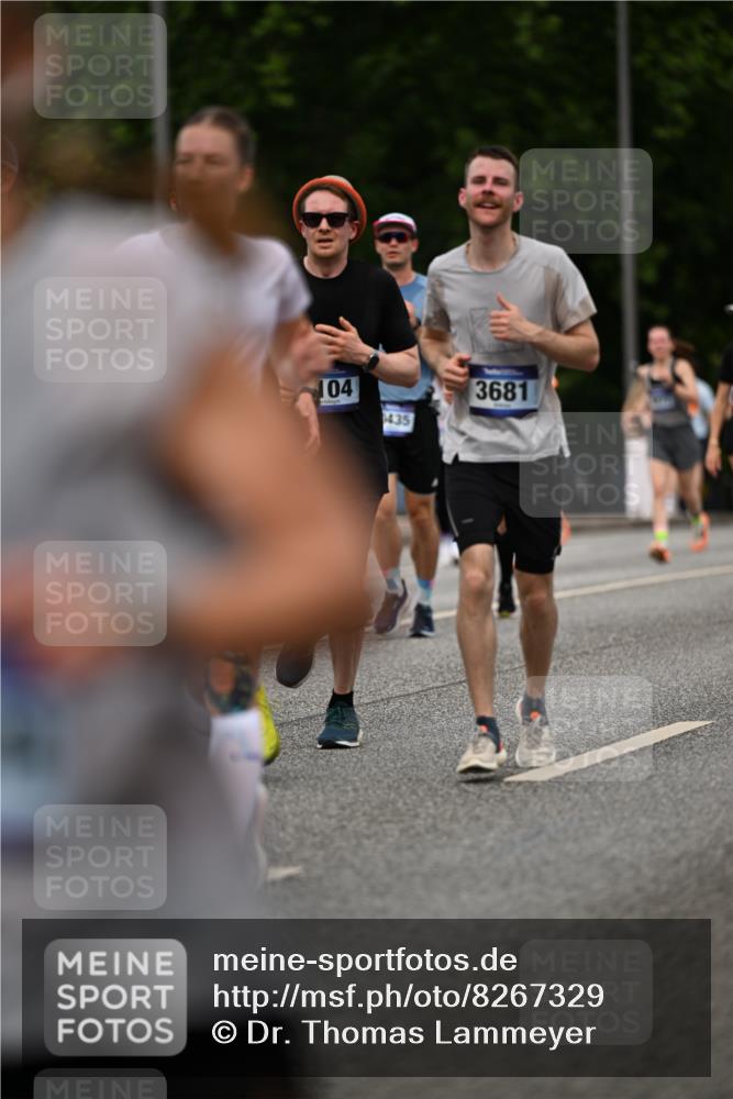 29.06.2025 - hella hamburg halbmarathon Dr. Thomas Lammeyer http://msf.ph/oto/8267329 29.06.2025 10:35:41 Kennedybrücke 1235, 1844, 2672, 2831, 2832, 3396, 3424, 3571, 3681, 4877, 4953, 5165, 5350, 5846, 5965, 6078, 6160, 6344, 6573, 6640, 7120, 8304, 8806, 9078, 9104, 9183, 9478, 9882, 9883, 10148, 10240, 10435, 10586, 10653, 11178 meine-sportfotos.de
