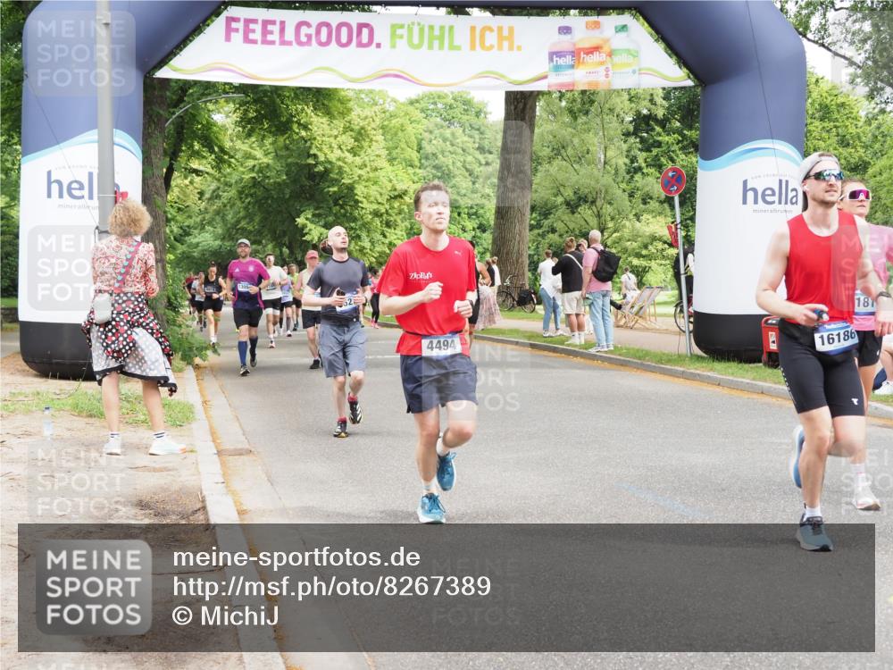 29.06.2025 - hella hamburg halbmarathon MichiJ http://msf.ph/oto/8267389 29.06.2025 10:54:55 Zwischen KM18-KM19 2852, 4494, 6089, 6181, 8279, 9527, 10791, 11720, 15150, 16186 meine-sportfotos.de