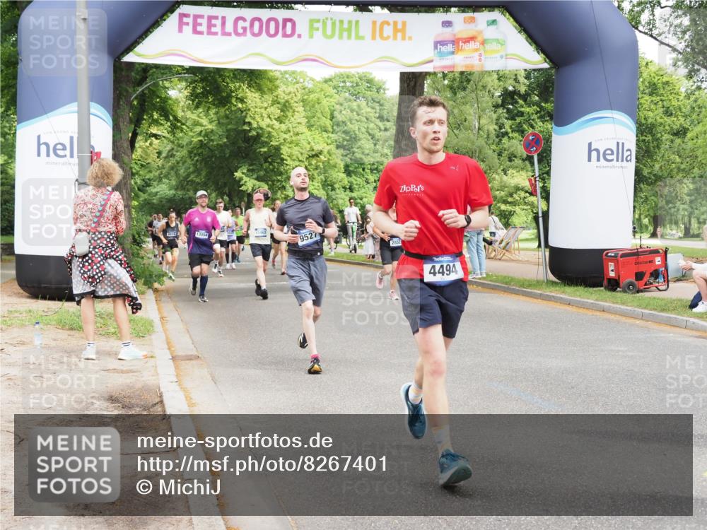29.06.2025 - hella hamburg halbmarathon MichiJ http://msf.ph/oto/8267401 29.06.2025 10:54:55 Zwischen KM18-KM19 2852, 4494, 6089, 6181, 8279, 9527, 10791, 11720, 15150, 16186 meine-sportfotos.de