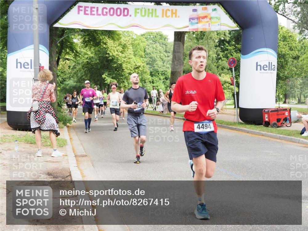 29.06.2025 - hella hamburg halbmarathon MichiJ http://msf.ph/oto/8267415 29.06.2025 10:54:55 Zwischen KM18-KM19 2852, 4494, 6089, 6181, 8279, 9527, 10791, 11720, 15150, 16186 meine-sportfotos.de