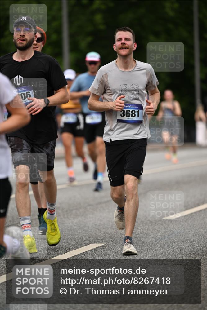 29.06.2025 - hella hamburg halbmarathon Dr. Thomas Lammeyer http://msf.ph/oto/8267418 29.06.2025 10:35:42 Kennedybrücke 1235, 1844, 2672, 2831, 2832, 3396, 3424, 3571, 3681, 4877, 4953, 5165, 5350, 5846, 5965, 6160, 6344, 6573, 6640, 7120, 8304, 8806, 9078, 9104, 9183, 9478, 9882, 9883, 10148, 10240, 10421, 10435, 10653, 11178 meine-sportfotos.de