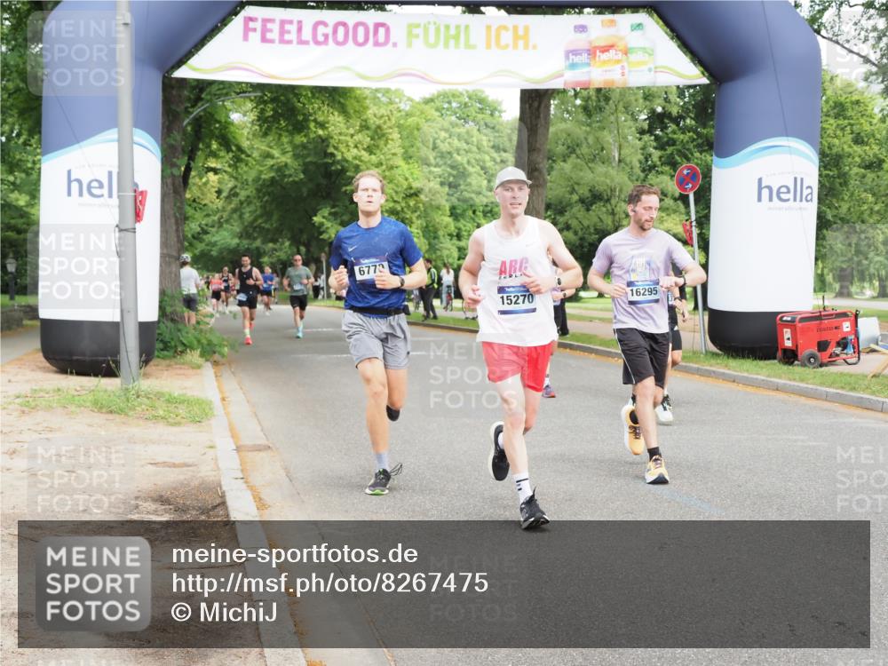 29.06.2025 - hella hamburg halbmarathon MichiJ http://msf.ph/oto/8267475 29.06.2025 10:30:44 Zwischen KM18-KM19 1169, 3523, 6770, 8694, 9815, 9833, 10469, 14275, 14560, 15095, 15270, 15935, 16084, 16295, 17016, 17926, 18330, 18559 meine-sportfotos.de