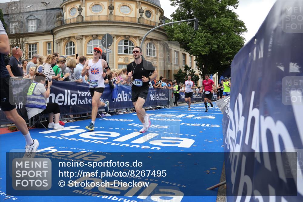 29.06.2025 - hella hamburg halbmarathon Strokosch-Dieckow http://msf.ph/oto/8267495 29.06.2025 10:45:40 Ziel 4854, 5047, 5623, 6071, 6290, 6711, 8668, 11291, 11495, 12154, 13975, 14374, 14764, 15666, 16617, 17332, 17674, 17835, 18862, 18878 meine-sportfotos.de