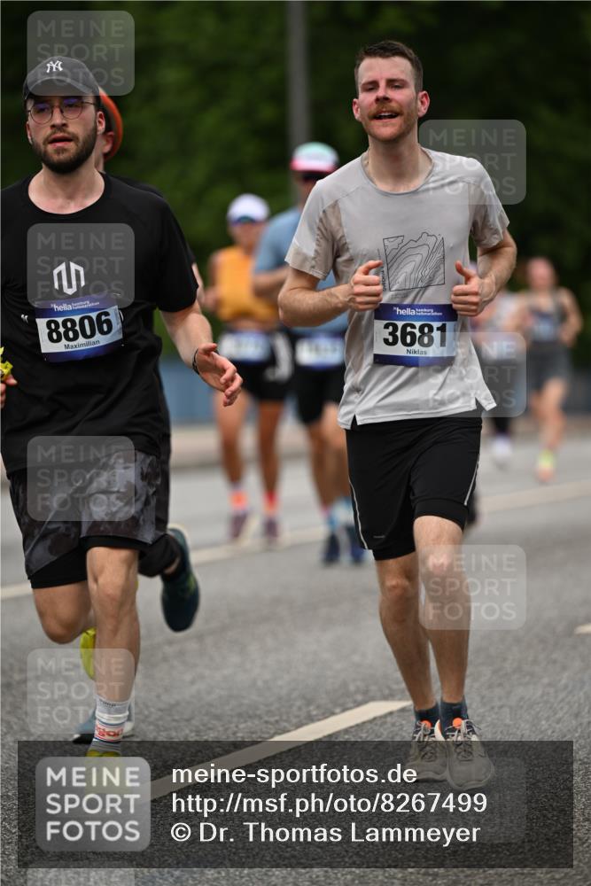 29.06.2025 - hella hamburg halbmarathon Dr. Thomas Lammeyer http://msf.ph/oto/8267499 29.06.2025 10:35:42 Kennedybrücke 1235, 1844, 2672, 2831, 2832, 3396, 3424, 3571, 3681, 4877, 4953, 5165, 5350, 5846, 5965, 6160, 6344, 6573, 6640, 7120, 8304, 8806, 9078, 9104, 9183, 9478, 9882, 9883, 10148, 10240, 10421, 10435, 10653, 11178 meine-sportfotos.de