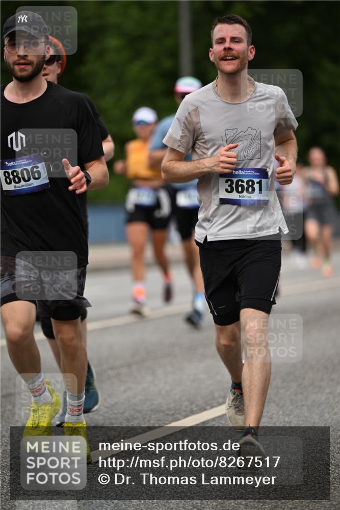 29.06.2025 - hella hamburg halbmarathon Dr. Thomas Lammeyer http://msf.ph/oto/8267517 29.06.2025 10:35:43 Kennedybrücke 1235, 1844, 2672, 2831, 2832, 3396, 3424, 3571, 3681, 4877, 4953, 5165, 5350, 5846, 5965, 6160, 6344, 6573, 6640, 7120, 7816, 8304, 8806, 9078, 9104, 9183, 9478, 9882, 9883, 10148, 10240, 10421, 10435, 10653, 11178 meine-sportfotos.de