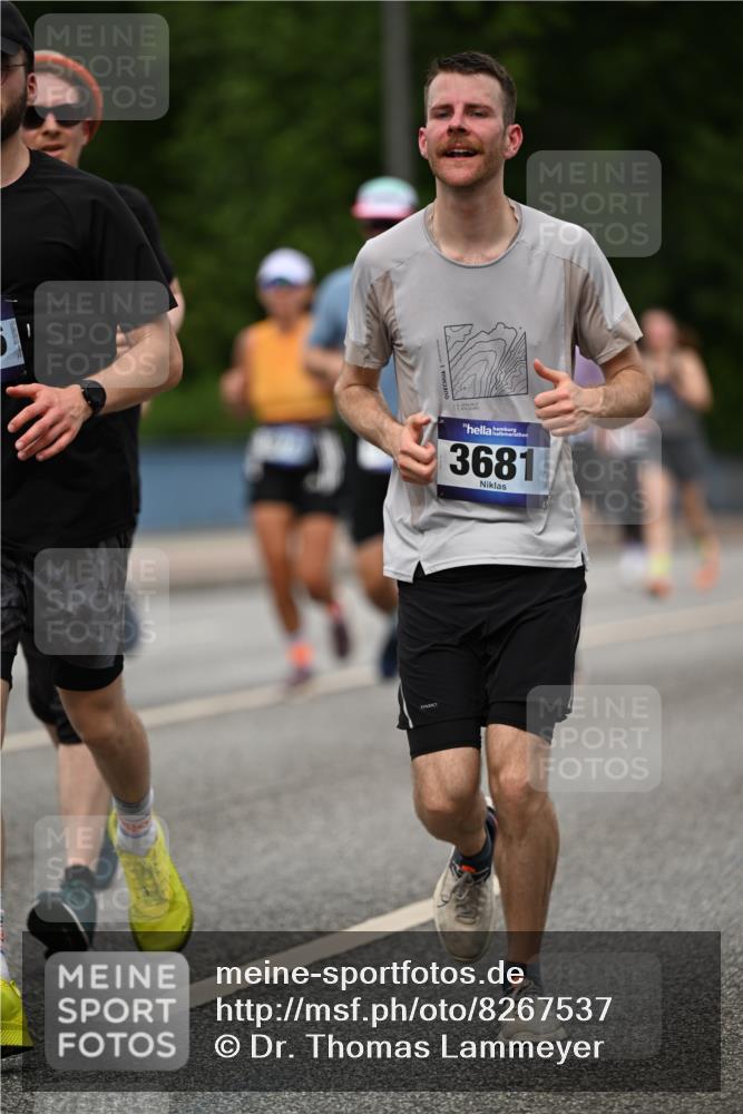 29.06.2025 - hella hamburg halbmarathon Dr. Thomas Lammeyer http://msf.ph/oto/8267537 29.06.2025 10:35:43 Kennedybrücke 1235, 1844, 2672, 2831, 2832, 3396, 3424, 3571, 3681, 4877, 4953, 5165, 5350, 5846, 5965, 6160, 6344, 6573, 6640, 7120, 7816, 8304, 8806, 9078, 9104, 9183, 9478, 9882, 9883, 10148, 10240, 10421, 10435, 10653, 11178 meine-sportfotos.de