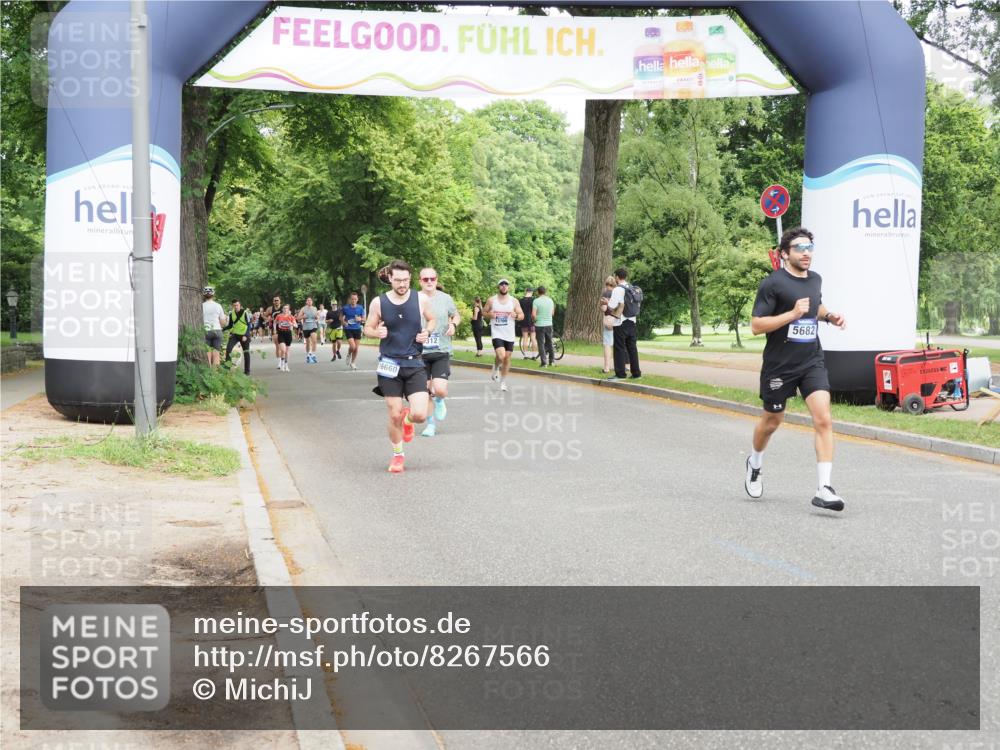 29.06.2025 - hella hamburg halbmarathon MichiJ http://msf.ph/oto/8267566 29.06.2025 10:30:48 Zwischen KM18-KM19 5682, 6770, 9833, 10469, 15270, 15935, 16084, 16295, 16660, 17016, 18330, 18559 meine-sportfotos.de