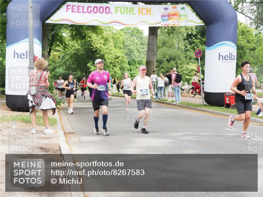 29.06.2025 - hella hamburg halbmarathon MichiJ http://msf.ph/oto/8267583 29.06.2025 10:54:58 Zwischen KM18-KM19 2594, 2852, 4494, 6014, 6089, 6181, 9527, 13054, 15150, 15462, 16186 meine-sportfotos.de