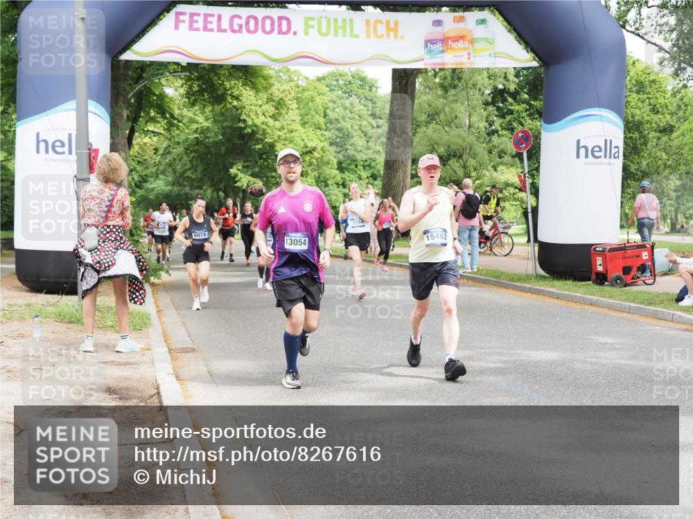 29.06.2025 - hella hamburg halbmarathon MichiJ http://msf.ph/oto/8267616 29.06.2025 10:54:59 Zwischen KM18-KM19 2594, 2852, 4494, 6014, 6089, 6181, 9527, 12556, 13054, 15150, 15462, 16186 meine-sportfotos.de