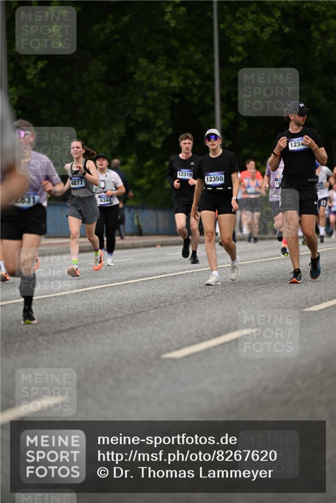 29.06.2025 - hella hamburg halbmarathon Dr. Thomas Lammeyer http://msf.ph/oto/8267620 29.06.2025 10:35:43 Kennedybrücke 1235, 1844, 2672, 2831, 2832, 3396, 3424, 3571, 3681, 4877, 4953, 5165, 5350, 5846, 5965, 6160, 6344, 6573, 6640, 7120, 7816, 8304, 8806, 9078, 9104, 9183, 9478, 9882, 9883, 10148, 10240, 10421, 10435, 10653, 11178 meine-sportfotos.de