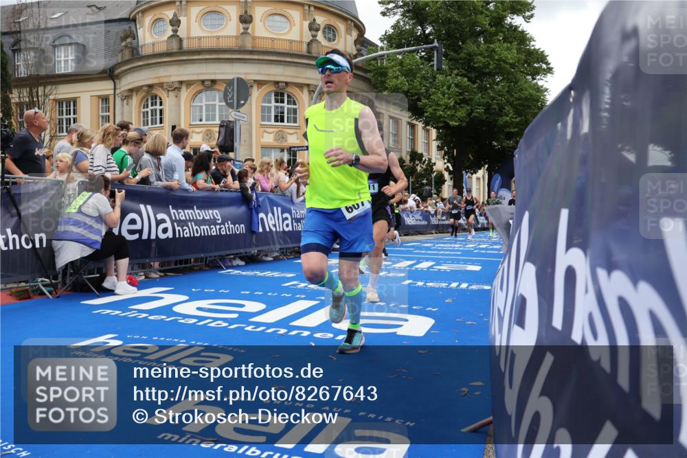 29.06.2025 - hella hamburg halbmarathon Strokosch-Dieckow http://msf.ph/oto/8267643 29.06.2025 10:45:43 Ziel 4345, 4854, 5047, 6071, 6290, 6711, 7385, 11291, 11495, 13975, 14374, 14764, 16617, 16624, 17332, 17674, 17835, 18862 meine-sportfotos.de
