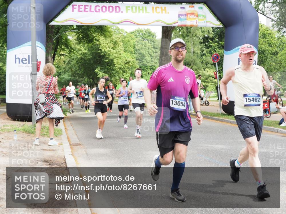 29.06.2025 - hella hamburg halbmarathon MichiJ http://msf.ph/oto/8267661 29.06.2025 10:55:00 Zwischen KM18-KM19 2594, 2852, 4494, 6014, 6089, 6181, 7741, 9527, 12556, 13054, 15462, 16186 meine-sportfotos.de