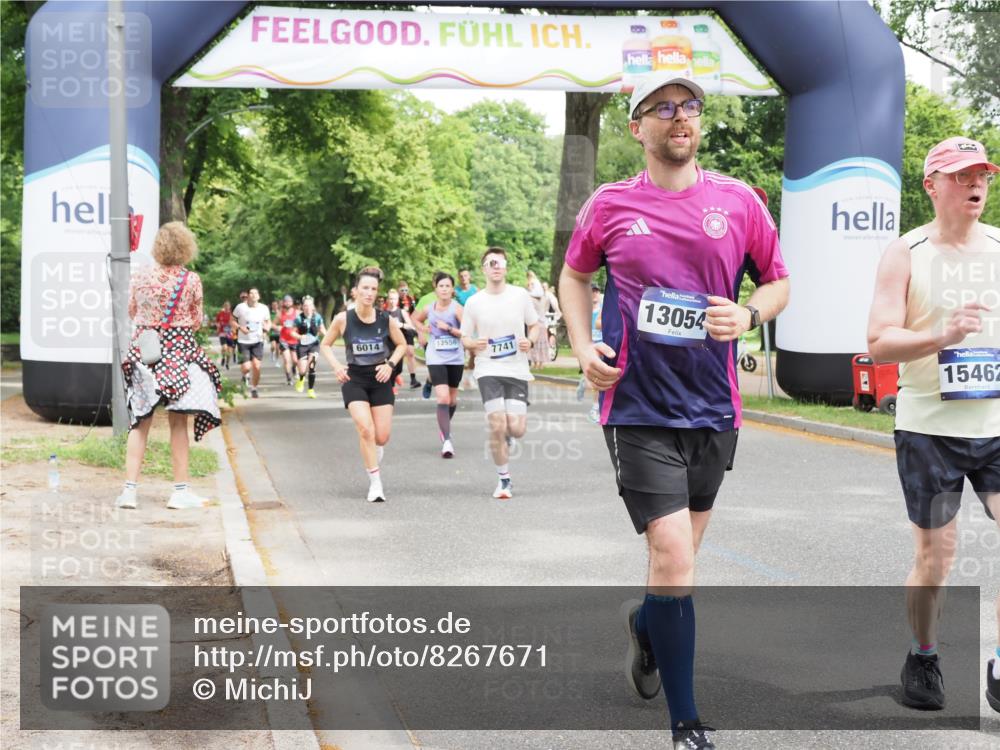 29.06.2025 - hella hamburg halbmarathon MichiJ http://msf.ph/oto/8267671 29.06.2025 10:55:00 Zwischen KM18-KM19 2594, 2852, 4494, 6014, 6089, 6181, 7741, 9527, 12556, 13054, 15462, 16186 meine-sportfotos.de