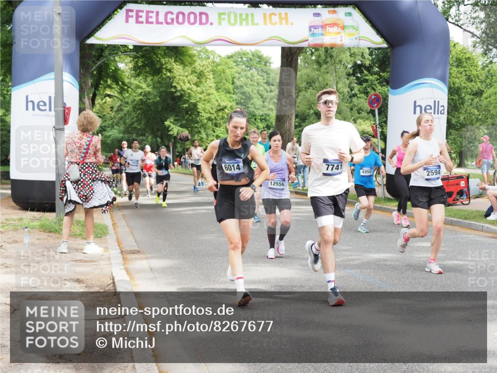 29.06.2025 - hella hamburg halbmarathon MichiJ http://msf.ph/oto/8267677 29.06.2025 10:55:01 Zwischen KM18-KM19 2594, 2852, 4950, 5670, 6014, 6089, 6181, 7741, 9527, 12556, 13054, 15462 meine-sportfotos.de