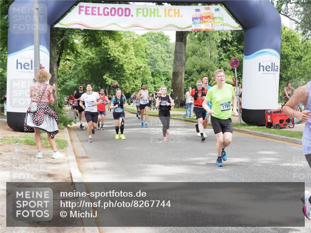 29.06.2025 - hella hamburg halbmarathon MichiJ http://msf.ph/oto/8267744 29.06.2025 10:55:03 Zwischen KM18-KM19 1785, 2594, 2852, 4950, 5670, 6014, 7741, 8217, 9527, 10343, 12556, 13054, 14785, 15462 meine-sportfotos.de