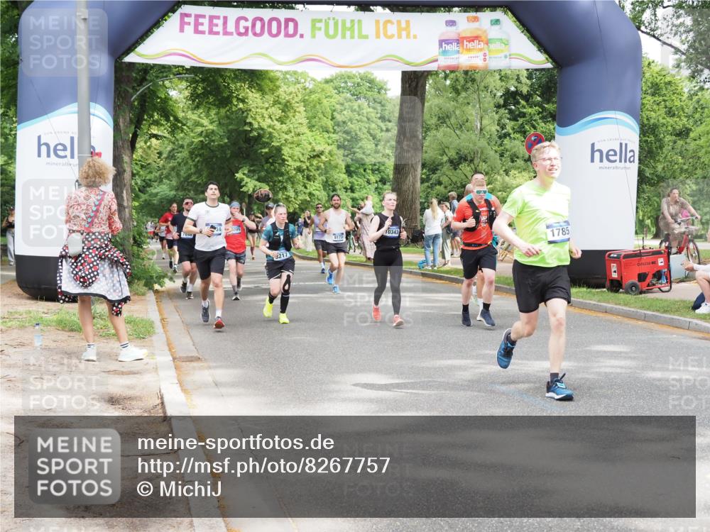 29.06.2025 - hella hamburg halbmarathon MichiJ http://msf.ph/oto/8267757 29.06.2025 10:55:03 Zwischen KM18-KM19 1785, 2594, 2852, 4950, 5670, 6014, 7741, 8217, 9527, 10343, 12556, 13054, 14785, 15462 meine-sportfotos.de
