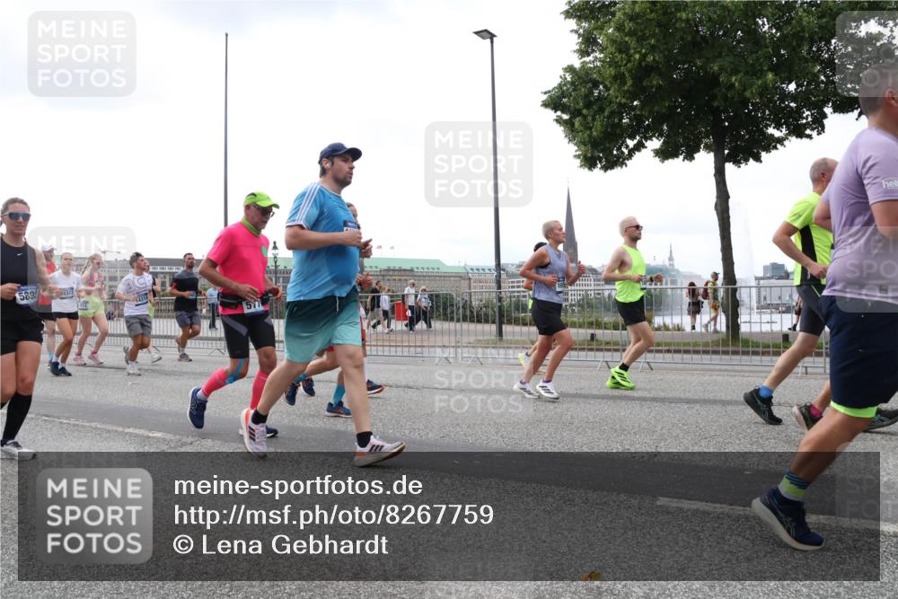 29.06.2025 - hella hamburg halbmarathon Lena Gebhardt http://msf.ph/oto/8267759 29.06.2025 10:46:15 Lombardsbrücke 1004, 1100, 1104, 1421, 1426, 1429, 1465, 1532, 1555, 1608, 1837, 1854, 1867, 1868, 2398, 2423, 2500, 2522, 2697, 2773, 2813, 2951, 2954, 2965, 3410, 4104, 4119, 4223, 4317, 4448, 4572, 5635, 5697, 5703, 5769, 5770, 5854, 5892, 6068, 6124, 6133, 6161, 6333, 6392, 6623, 7268, 7303, 7356, 7364, 7368, 7374, 7605, 7894, 7960, 7983, 8047, 8551, 8700, 9120, 9121, 9129, 9337, 9426, 9445, 10153, 10327, 10329, 10367, 10511, 11358, 11361, 11876, 11910, 12298, 12333, 12507, 12522 meine-sportfotos.de