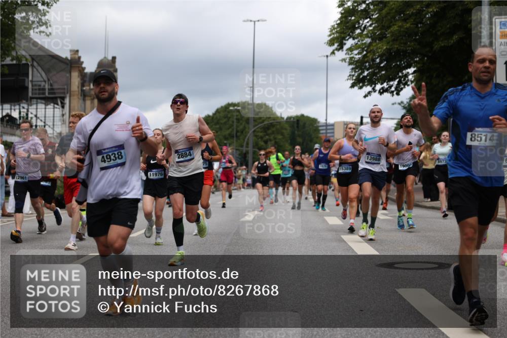 29.06.2025 - hella hamburg halbmarathon Yannick Fuchs http://msf.ph/oto/8267868 29.06.2025 10:48:53 20KM 1125, 1327, 1496, 1506, 1628, 2029, 2119, 2448, 2474, 2561, 2771, 2884, 2955, 3041, 3652, 3791, 3794, 3945, 4029, 4231, 4616, 4868, 4903, 4938, 5319, 6355, 6433, 6443, 6587, 6891, 6938, 8487, 8514, 8618, 8698, 8973, 10191, 10192, 10368, 10376, 11184, 11333, 11568, 11747, 11797, 11799, 11976, 12186, 12526, 12584, 12961, 13267, 13988, 14036, 14175, 14592, 14638, 14834, 14845, 14948, 15389, 15854, 15868, 15896, 16047, 16110, 16327, 17842, 18031, 18380 meine-sportfotos.de