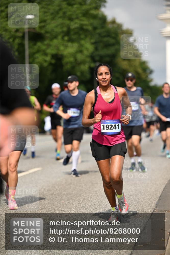 29.06.2025 - hella hamburg halbmarathon Dr. Thomas Lammeyer http://msf.ph/oto/8268000 29.06.2025 10:14:58 Kennedybrücke 1548, 1781, 2868, 4287, 5182, 5440, 5653, 5806, 8171, 8561, 8807, 8810, 10196, 11149 meine-sportfotos.de