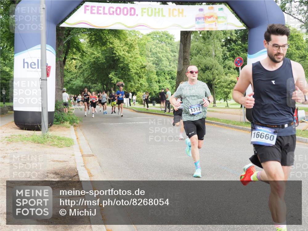 29.06.2025 - hella hamburg halbmarathon MichiJ http://msf.ph/oto/8268054 29.06.2025 10:30:51 Zwischen KM18-KM19 1312, 5682, 6770, 9833, 10469, 13446, 13709, 15270, 16084, 16660, 17016 meine-sportfotos.de