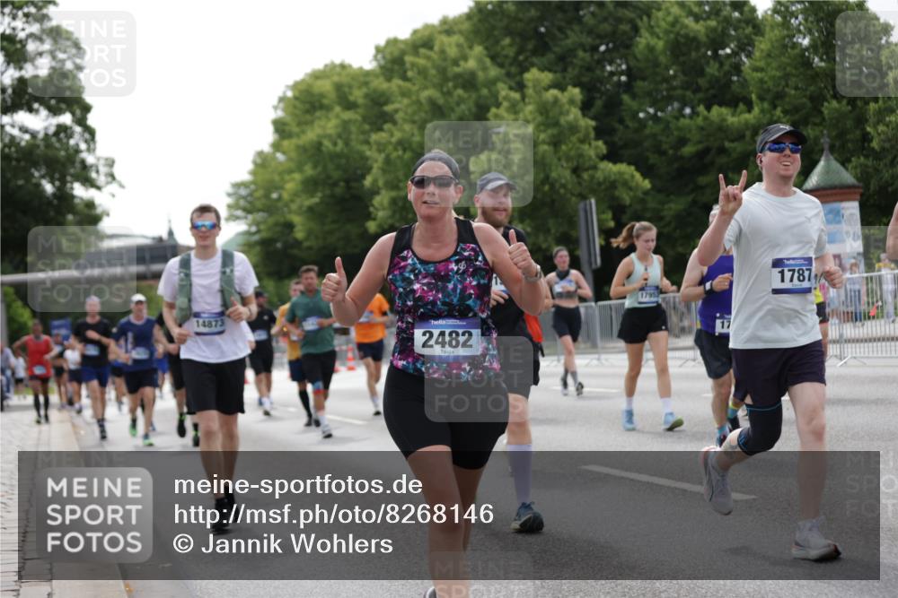 29.06.2025 - hella hamburg halbmarathon Jannik Wohlers http://msf.ph/oto/8268146 29.06.2025 10:33:38 Lombardsbrücke 1417, 1705, 1787, 2265, 2482, 2496, 2526, 2933, 3264, 3340, 3345, 3829, 3848, 4479, 4807, 5561, 5584, 5691, 6364, 7027, 7565, 8202, 8277, 8375, 8377, 8383, 8401, 9094, 9875, 9995, 10007, 10071, 10800, 11092, 11111, 11432, 11642, 11668, 12165, 12330, 12562, 12896, 13401, 13485, 13934, 14032, 14047, 14058, 14873, 14919, 15792, 15845, 15983, 16115, 16578, 17440, 17789, 17953, 18044, 19145, 19164 meine-sportfotos.de