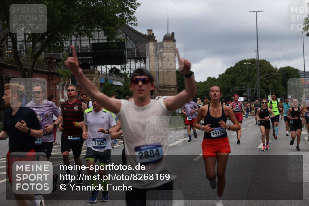 29.06.2025 - hella hamburg halbmarathon Yannick Fuchs http://msf.ph/oto/8268169 29.06.2025 10:48:55 20KM 1125, 1327, 1496, 1506, 1628, 2029, 2119, 2448, 2474, 2561, 2771, 2884, 2955, 3041, 3652, 3791, 3794, 3945, 4029, 4231, 4616, 4868, 4903, 4938, 5319, 6355, 6433, 6443, 6587, 6891, 6938, 8487, 8514, 8618, 8973, 10192, 10368, 10376, 11184, 11333, 11568, 11747, 11797, 11799, 11976, 12186, 12526, 12584, 12961, 13267, 13988, 14036, 14175, 14592, 14638, 14834, 14845, 14948, 15389, 15854, 15868, 15896, 16047, 16110, 16327, 17842, 18031, 18380 meine-sportfotos.de