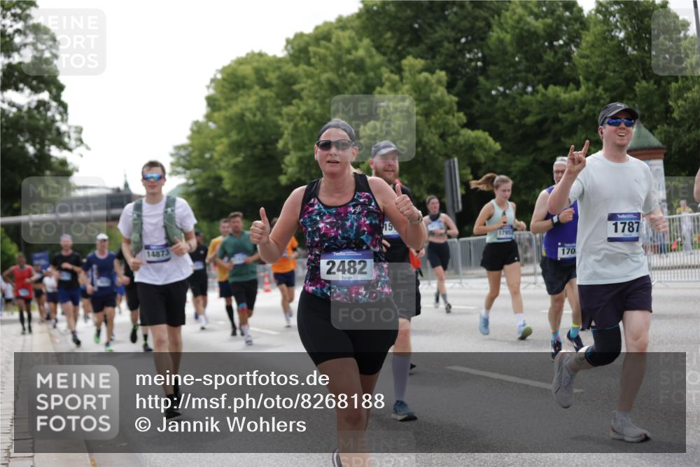 29.06.2025 - hella hamburg halbmarathon Jannik Wohlers http://msf.ph/oto/8268188 29.06.2025 10:33:38 Lombardsbrücke 1417, 1705, 1787, 2265, 2482, 2496, 2526, 2933, 3264, 3340, 3345, 3829, 3848, 4479, 4807, 5561, 5584, 5691, 6364, 7027, 7565, 8202, 8277, 8375, 8377, 8383, 8401, 9094, 9875, 9995, 10007, 10071, 10800, 11092, 11111, 11432, 11642, 11668, 12165, 12330, 12562, 12896, 13401, 13485, 13934, 14032, 14047, 14058, 14873, 14919, 15792, 15845, 15983, 16115, 16578, 17440, 17789, 17953, 18044, 19145, 19164 meine-sportfotos.de