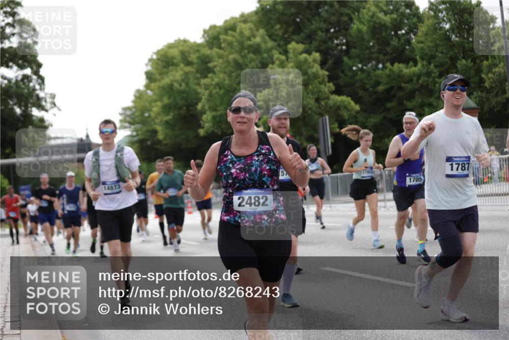 29.06.2025 - hella hamburg halbmarathon Jannik Wohlers http://msf.ph/oto/8268243 29.06.2025 10:33:38 Lombardsbrücke 1417, 1705, 1787, 2265, 2482, 2496, 2526, 2933, 3264, 3340, 3345, 3829, 3848, 4479, 4807, 5561, 5584, 5691, 6364, 7027, 7565, 8202, 8277, 8375, 8377, 8383, 8401, 9094, 9875, 9995, 10007, 10071, 10800, 11092, 11111, 11432, 11642, 11668, 12165, 12330, 12562, 12896, 13401, 13485, 13934, 14032, 14047, 14058, 14873, 14919, 15792, 15845, 15983, 16115, 16578, 17440, 17789, 17953, 18044, 19145, 19164 meine-sportfotos.de