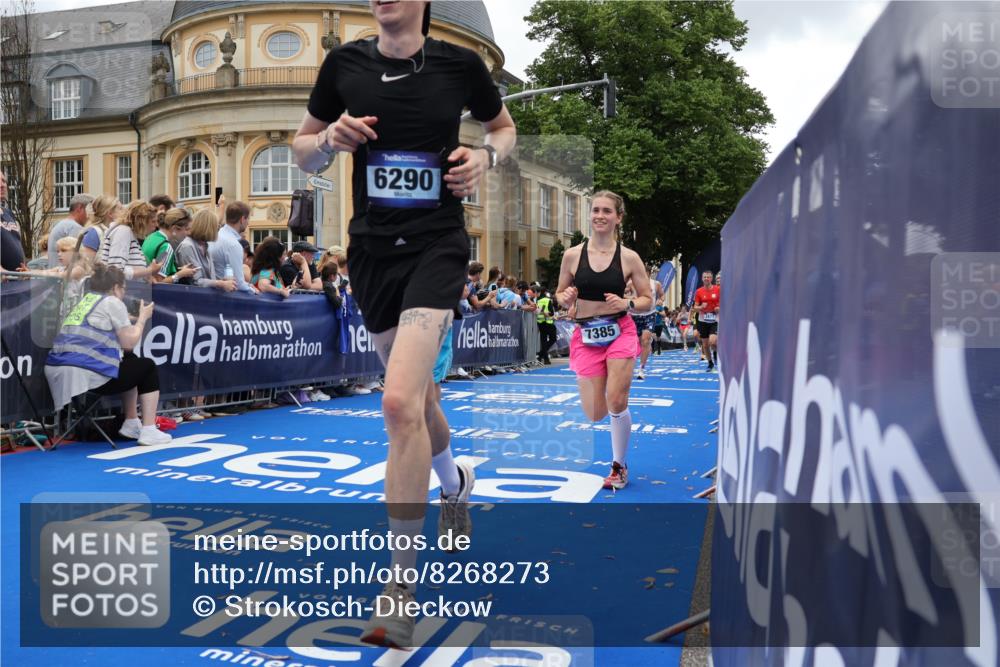 29.06.2025 - hella hamburg halbmarathon Strokosch-Dieckow http://msf.ph/oto/8268273 29.06.2025 10:45:51 Ziel 3477, 4277, 4345, 4854, 6290, 6532, 7385, 8577, 8871, 10792, 11821, 12084, 13975, 14374, 14911, 15149, 16624, 17008, 17835, 18185, 19116 meine-sportfotos.de