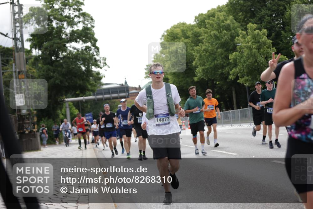 29.06.2025 - hella hamburg halbmarathon Jannik Wohlers http://msf.ph/oto/8268310 29.06.2025 10:33:39 Lombardsbrücke 1417, 1705, 1787, 2265, 2482, 2496, 2526, 2933, 3264, 3340, 3345, 3829, 3848, 4479, 4807, 5561, 5584, 5691, 6364, 7027, 7324, 7329, 7565, 8202, 8277, 8375, 8377, 8383, 8401, 9094, 9875, 10007, 10071, 10800, 11092, 11111, 11432, 11642, 11668, 12165, 12330, 12562, 12896, 13401, 13485, 13934, 14047, 14058, 14873, 14919, 15792, 15845, 15983, 16115, 16578, 17440, 17789, 17953, 18044, 19145, 19164 meine-sportfotos.de