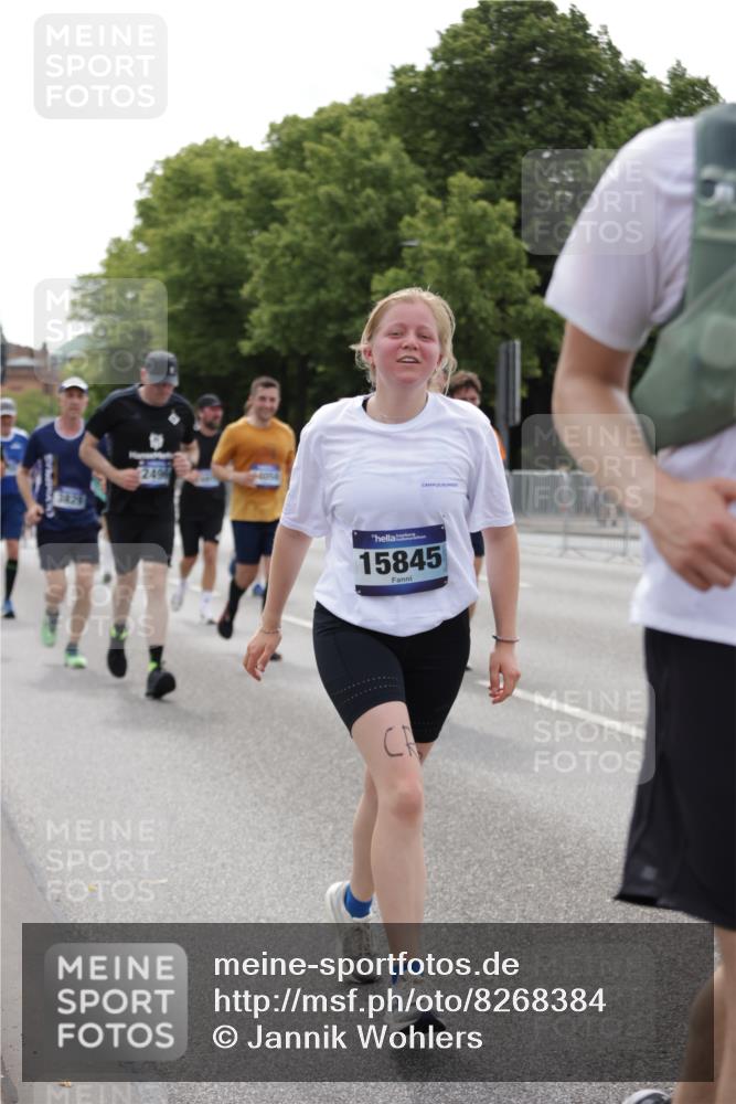 29.06.2025 - hella hamburg halbmarathon Jannik Wohlers http://msf.ph/oto/8268384 29.06.2025 10:33:41 Lombardsbrücke 1417, 1705, 1787, 2265, 2482, 2496, 2526, 2933, 3340, 3345, 3829, 3848, 4479, 4807, 5561, 5584, 5691, 6364, 7324, 7329, 8277, 9094, 9875, 10071, 10360, 10800, 11092, 11432, 11642, 11668, 12165, 12330, 12562, 12896, 13401, 13485, 13934, 14047, 14058, 14873, 14919, 15792, 15793, 15845, 15983, 16115, 16578, 17440, 17789, 17953, 18044, 19145, 19164 meine-sportfotos.de