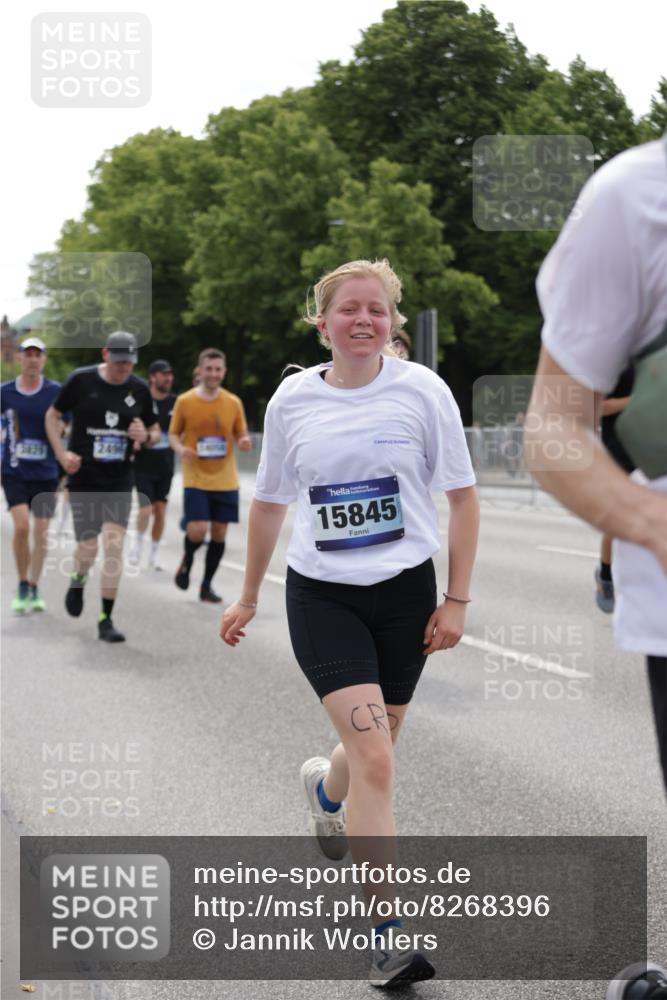 29.06.2025 - hella hamburg halbmarathon Jannik Wohlers http://msf.ph/oto/8268396 29.06.2025 10:33:41 Lombardsbrücke 1417, 1705, 1787, 2265, 2482, 2496, 2526, 2933, 3340, 3345, 3829, 3848, 4479, 4807, 5561, 5584, 5691, 6364, 7324, 7329, 8277, 9094, 9875, 10071, 10360, 10800, 11092, 11432, 11642, 11668, 12165, 12330, 12562, 12896, 13401, 13485, 13934, 14047, 14058, 14873, 14919, 15792, 15793, 15845, 15983, 16115, 16578, 17440, 17789, 17953, 18044, 19145, 19164 meine-sportfotos.de