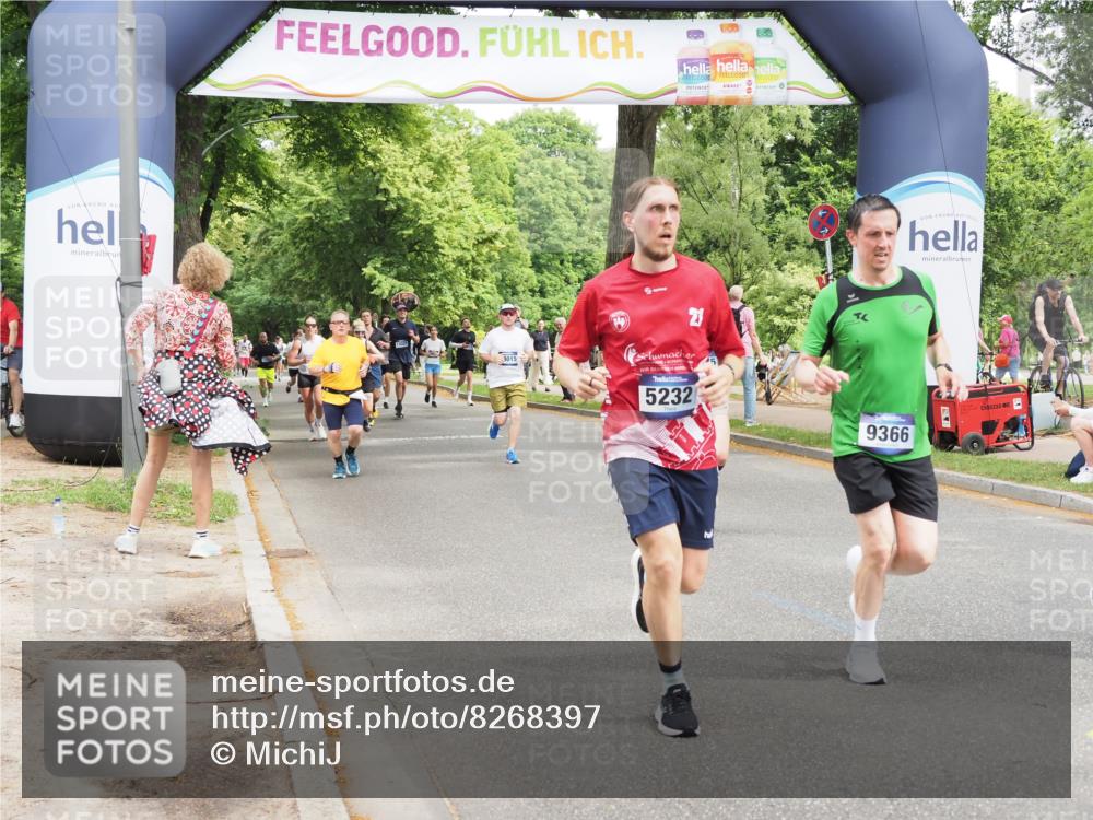 29.06.2025 - hella hamburg halbmarathon MichiJ http://msf.ph/oto/8268397 29.06.2025 10:55:10 Zwischen KM18-KM19 1785, 5232, 7846, 8217, 9173, 9366, 9781, 10343, 10709, 11873, 14785, 15875, 19034 meine-sportfotos.de