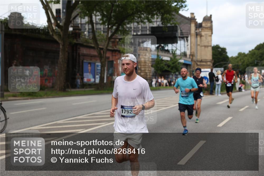 29.06.2025 - hella hamburg halbmarathon Yannick Fuchs http://msf.ph/oto/8268416 29.06.2025 10:36:49 20KM 1169, 1209, 1256, 1312, 1700, 1903, 1962, 2233, 3523, 4823, 5436, 5682, 6639, 6721, 6770, 7105, 7116, 7363, 7693, 7765, 7865, 8694, 9365, 10216, 12098, 13446, 13483, 13709, 13725, 14811, 15095, 15175, 15270, 15654, 16281, 16507, 16626, 16660, 17000, 17016, 17363, 17637, 17864, 17926, 18330, 18559, 18920 meine-sportfotos.de