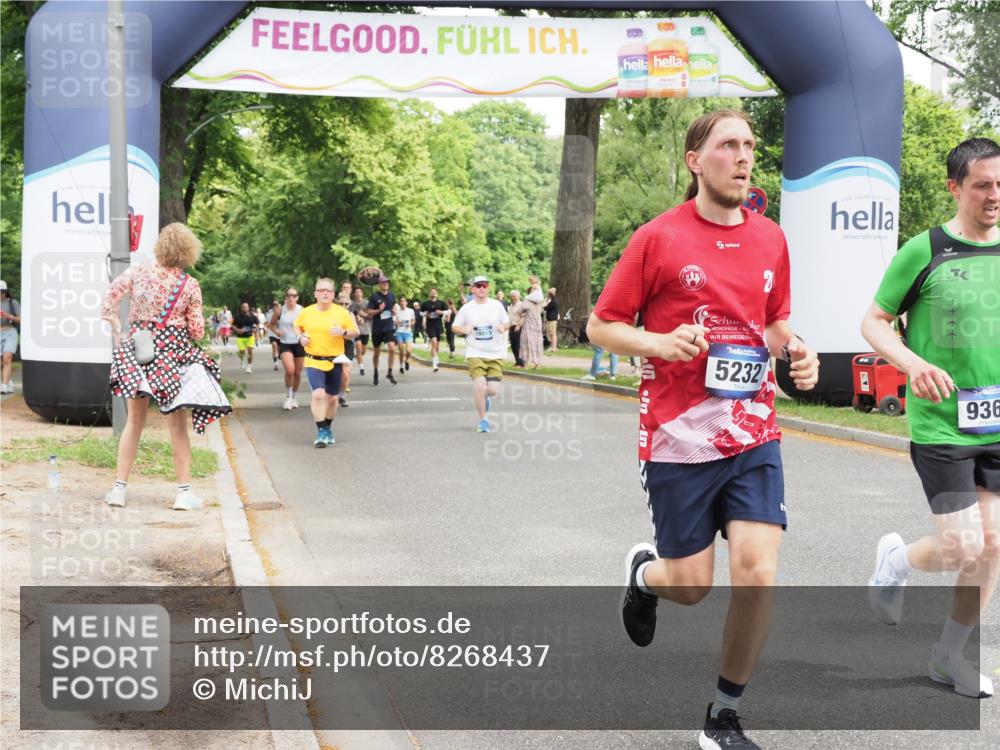 29.06.2025 - hella hamburg halbmarathon MichiJ http://msf.ph/oto/8268437 29.06.2025 10:55:11 Zwischen KM18-KM19 5232, 7846, 9173, 9366, 9781, 10709, 11873, 14785, 15875, 17540, 19034 meine-sportfotos.de