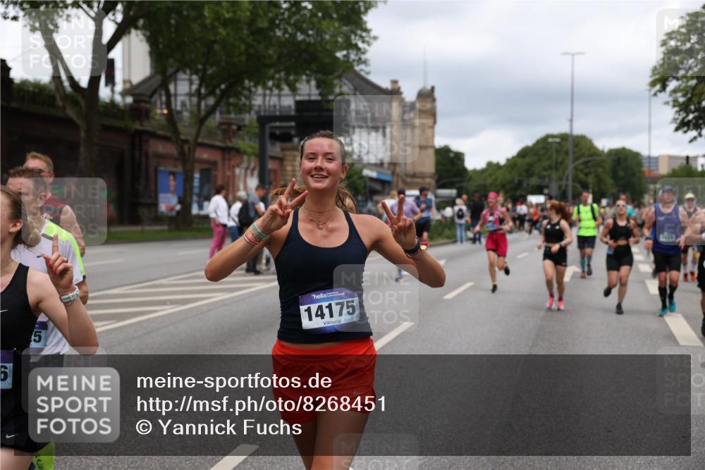 29.06.2025 - hella hamburg halbmarathon Yannick Fuchs http://msf.ph/oto/8268451 29.06.2025 10:48:56 20KM 1125, 1496, 1506, 1628, 2029, 2119, 2252, 2448, 2474, 2561, 2771, 2884, 2955, 3041, 3652, 3791, 3794, 3945, 4029, 4231, 4616, 4868, 4903, 4938, 5319, 6355, 6433, 6443, 6587, 6891, 6938, 8487, 8514, 8618, 8973, 10044, 10368, 10376, 11184, 11333, 11568, 11747, 11797, 11799, 11976, 12483, 12526, 12584, 12961, 13267, 13988, 14036, 14175, 14592, 14638, 14834, 14845, 14948, 15389, 15854, 15868, 15896, 16047, 16110, 16327, 17842, 18031, 18380 meine-sportfotos.de