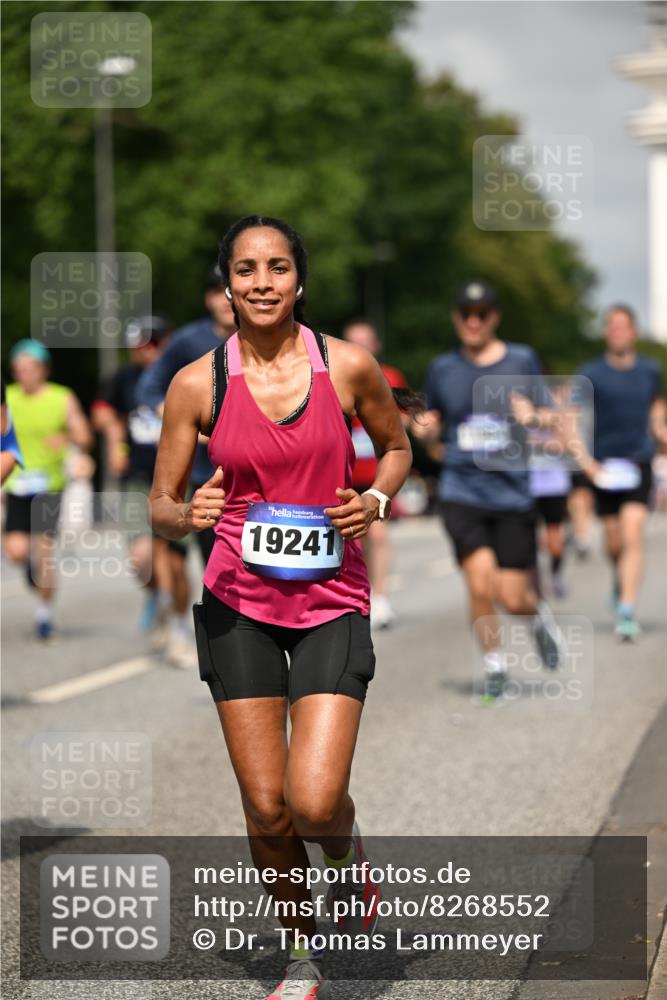 29.06.2025 - hella hamburg halbmarathon Dr. Thomas Lammeyer http://msf.ph/oto/8268552 29.06.2025 10:14:59 Kennedybrücke 1548, 1781, 2868, 4287, 5182, 5440, 5653, 5806, 8171, 8561, 8807, 8810, 10196, 11149 meine-sportfotos.de