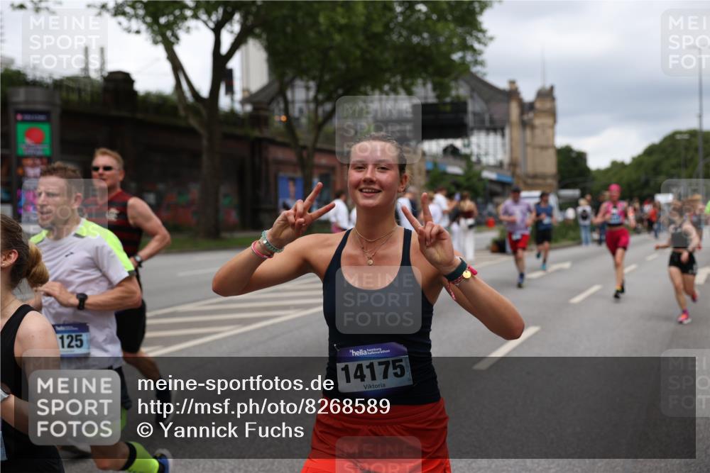 29.06.2025 - hella hamburg halbmarathon Yannick Fuchs http://msf.ph/oto/8268589 29.06.2025 10:48:56 20KM 1125, 1496, 1506, 1628, 2029, 2119, 2252, 2448, 2474, 2561, 2771, 2884, 2955, 3041, 3652, 3791, 3794, 3945, 4029, 4231, 4616, 4868, 4903, 4938, 5319, 6355, 6433, 6443, 6587, 6891, 6938, 8487, 8514, 8618, 8973, 10044, 10368, 10376, 11184, 11333, 11568, 11747, 11797, 11799, 11976, 12483, 12526, 12584, 12961, 13267, 13988, 14036, 14175, 14592, 14638, 14834, 14845, 14948, 15389, 15854, 15868, 15896, 16047, 16110, 16327, 17842, 18031, 18380 meine-sportfotos.de