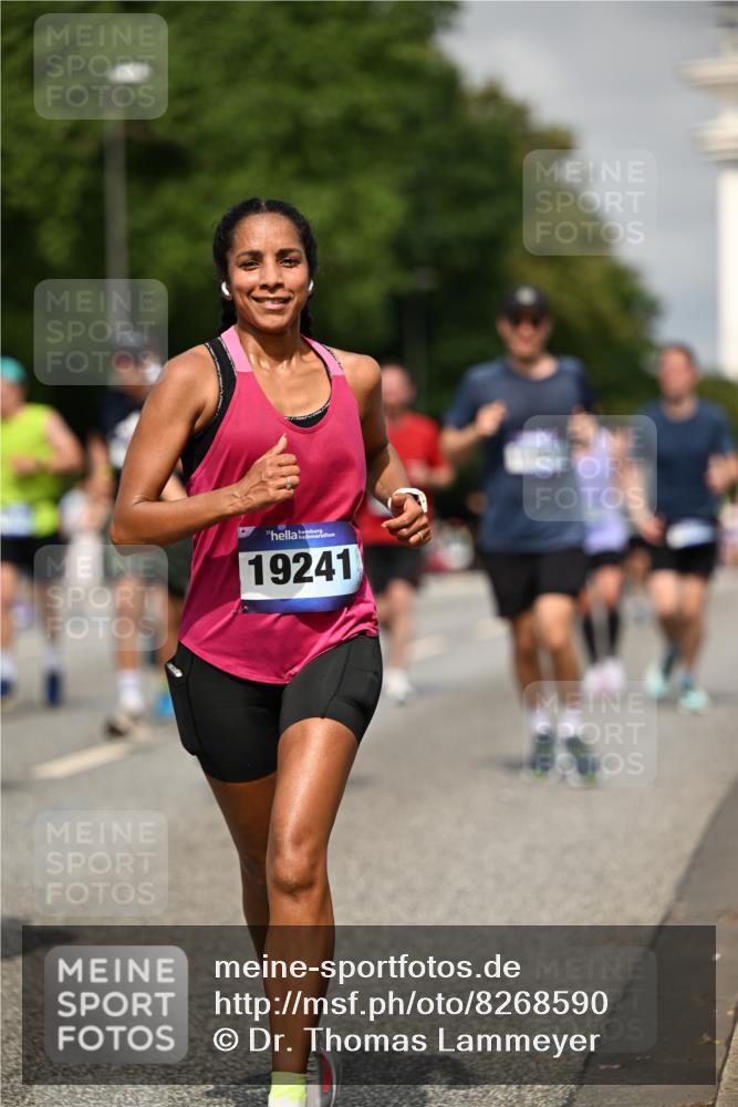 29.06.2025 - hella hamburg halbmarathon Dr. Thomas Lammeyer http://msf.ph/oto/8268590 29.06.2025 10:14:59 Kennedybrücke 1548, 1781, 2868, 4287, 5182, 5440, 5653, 5806, 8171, 8561, 8807, 8810, 10196, 11149 meine-sportfotos.de