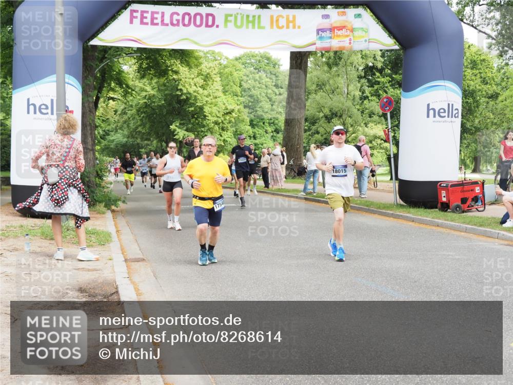 29.06.2025 - hella hamburg halbmarathon MichiJ http://msf.ph/oto/8268614 29.06.2025 10:55:13 Zwischen KM18-KM19 5232, 7846, 9173, 9366, 9781, 10709, 11873, 14196, 15875, 17540, 18015, 19034 meine-sportfotos.de