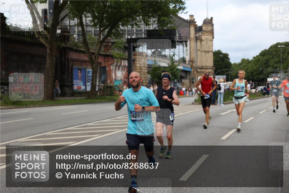 29.06.2025 - hella hamburg halbmarathon Yannick Fuchs http://msf.ph/oto/8268637 29.06.2025 10:36:51 20KM 1169, 1209, 1256, 1312, 1700, 1903, 1962, 2233, 3523, 4823, 5436, 5682, 6639, 6721, 6770, 7363, 7448, 7693, 7765, 7865, 8694, 9365, 10216, 10469, 12098, 13446, 13483, 13709, 13725, 14811, 15095, 15175, 15270, 15654, 16281, 16295, 16507, 16626, 16660, 17000, 17016, 17363, 17637, 17864, 17926, 18330, 18559, 18920 meine-sportfotos.de