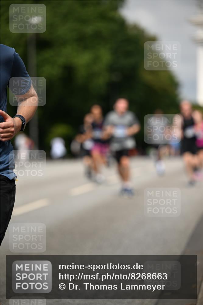 29.06.2025 - hella hamburg halbmarathon Dr. Thomas Lammeyer http://msf.ph/oto/8268663 29.06.2025 10:15:04 Kennedybrücke 1531, 1548, 1781, 2868, 4287, 5440, 8171, 8561, 8807, 8810, 10196, 10372, 11149 meine-sportfotos.de