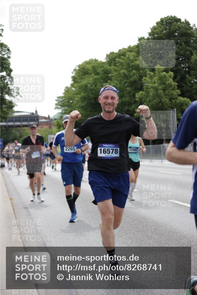 29.06.2025 - hella hamburg halbmarathon Jannik Wohlers http://msf.ph/oto/8268741 29.06.2025 10:33:44 Lombardsbrücke 1417, 1705, 1787, 2265, 2464, 2482, 2496, 2526, 2933, 3145, 3829, 3848, 4807, 5561, 5584, 6364, 7324, 7329, 8277, 8349, 10360, 10800, 11092, 11432, 11642, 11668, 12165, 12330, 12896, 13401, 13437, 13485, 13934, 14047, 14058, 14873, 14919, 15792, 15793, 15845, 15983, 16115, 16578, 17105, 17440, 17789, 17953, 18044, 19145, 19164 meine-sportfotos.de