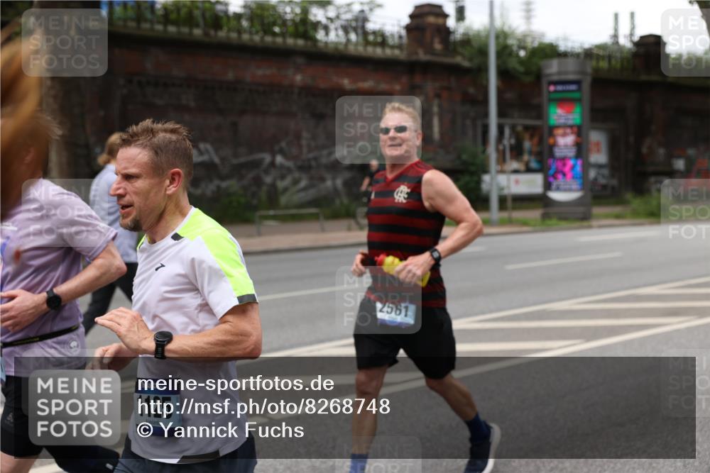 29.06.2025 - hella hamburg halbmarathon Yannick Fuchs http://msf.ph/oto/8268748 29.06.2025 10:48:57 20KM 1125, 1496, 1506, 1628, 2029, 2119, 2252, 2448, 2474, 2561, 2771, 2884, 2955, 3041, 3652, 3791, 3794, 3945, 4029, 4231, 4616, 4868, 4903, 4938, 5319, 6355, 6433, 6443, 6587, 6891, 6938, 8487, 8514, 8618, 8973, 10044, 10368, 10376, 11184, 11333, 11568, 11747, 11797, 11799, 11976, 12483, 12526, 12584, 12961, 13267, 13988, 14036, 14175, 14592, 14638, 14834, 14845, 14909, 14948, 15389, 15854, 15868, 15896, 16047, 16110, 16327, 17842, 18031, 18190, 18380 meine-sportfotos.de
